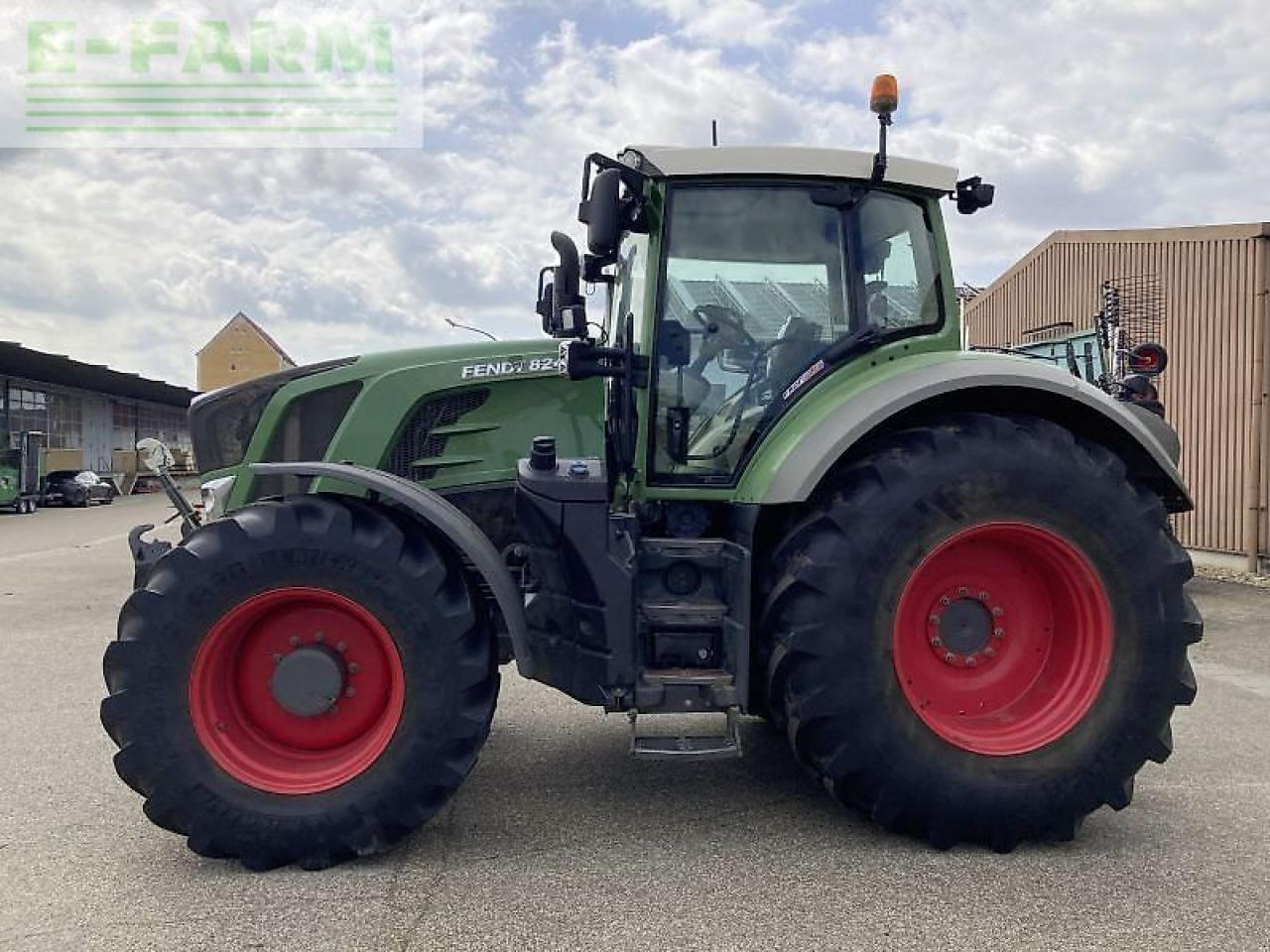 Fendt 824 vario s4 profi plus ProfiPlus - Traktorius: foto 3 Fendt 824 vario s4 profi plus ProfiPlus - Traktorius: foto 3