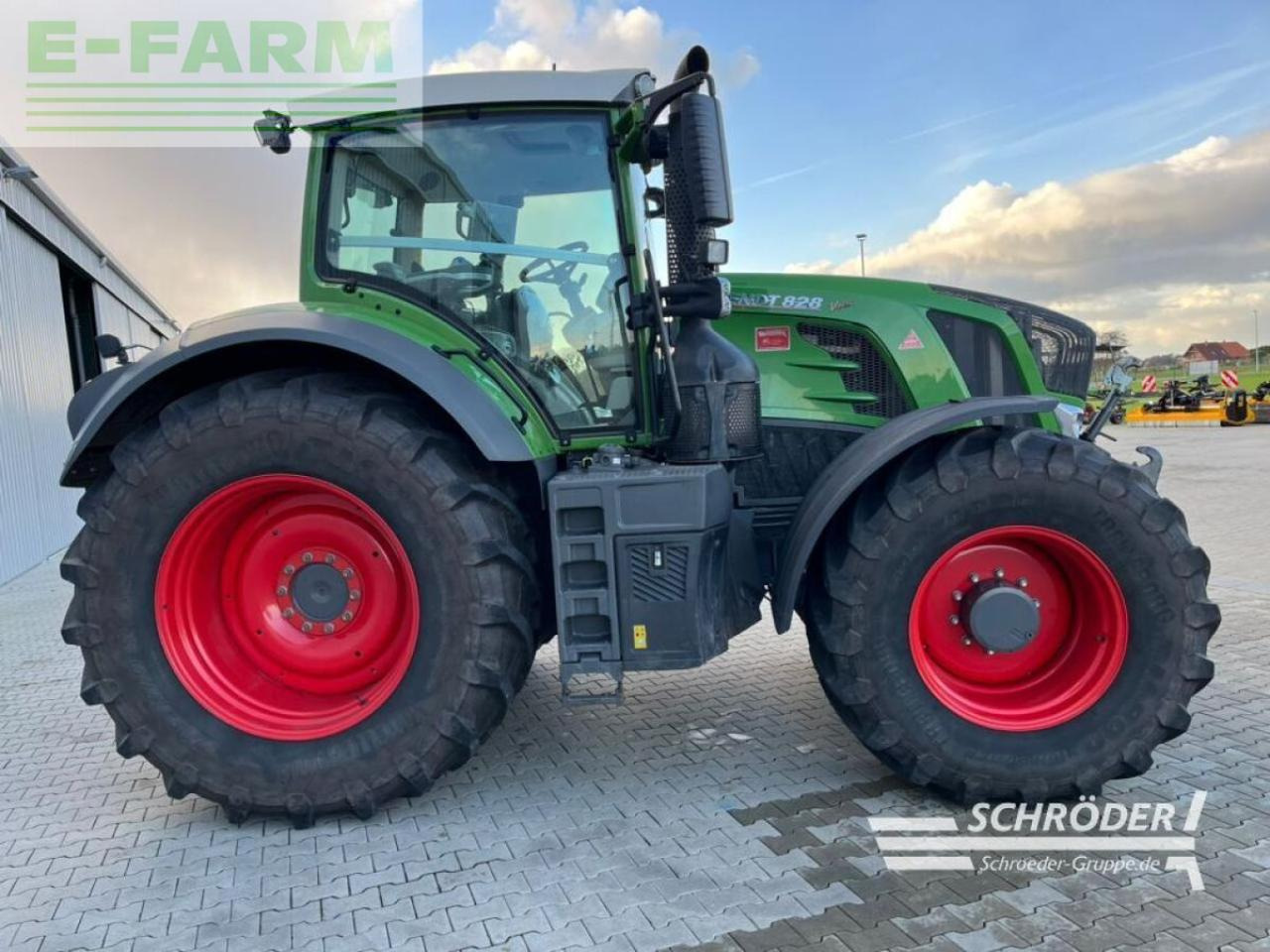 Fendt 828 vario s4 profi plus ProfiPlus - Traktorius: foto 2 Fendt 828 vario s4 profi plus ProfiPlus - Traktorius: foto 2