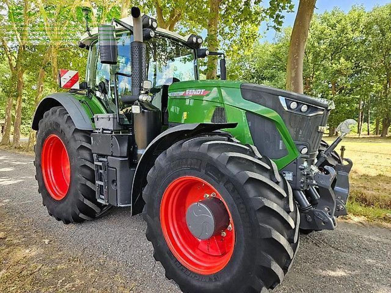 Fendt 933 gen6 profi plus 1900h ( 930 936 939 942 ) - Traktorius: foto 2 Fendt 933 gen6 profi plus 1900h ( 930 936 939 942 ) - Traktorius: foto 2