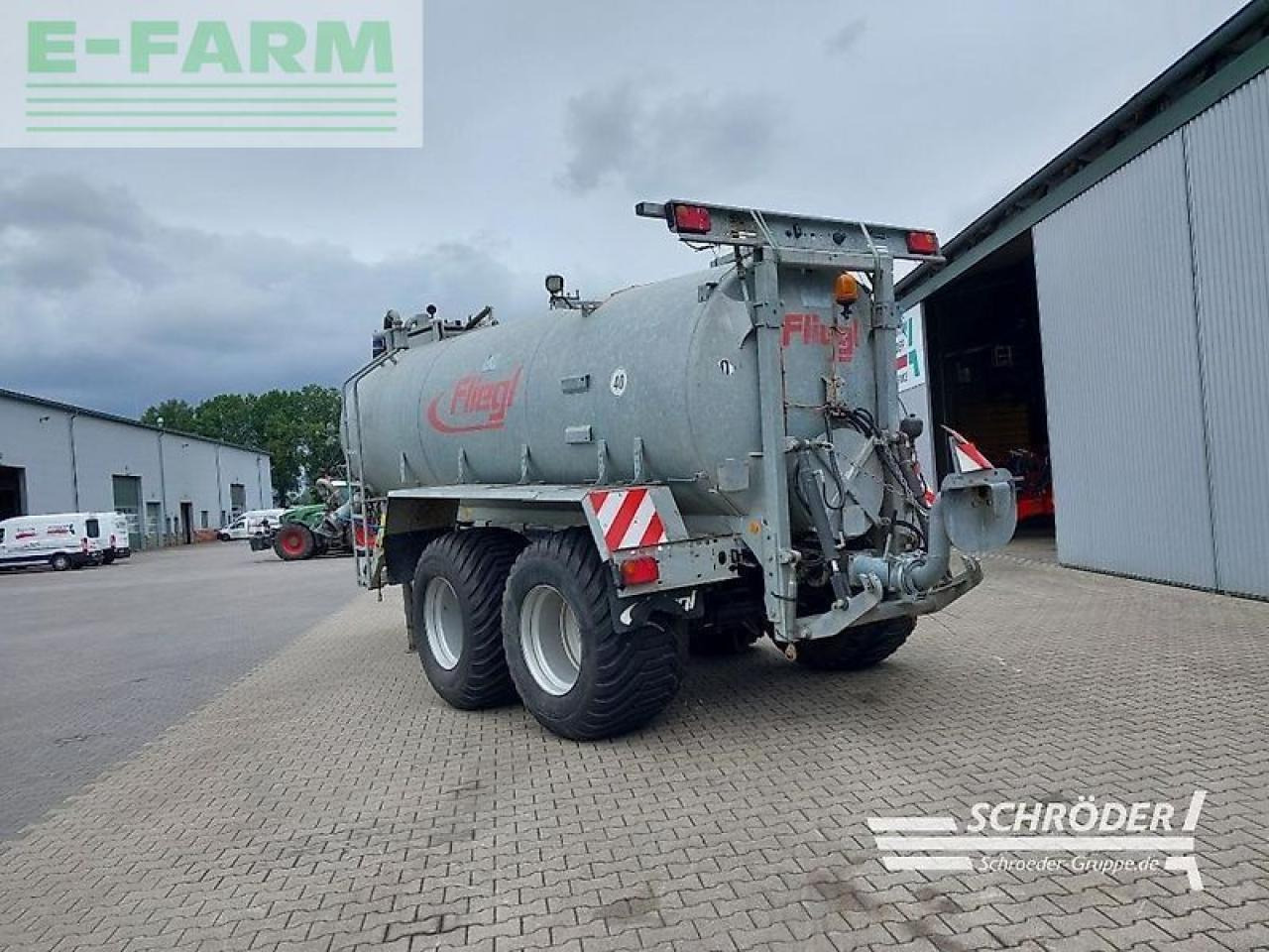 Fliegl 16000 l - Tręšimo technika: foto 3 Fliegl 16000 l - Tręšimo technika: foto 3