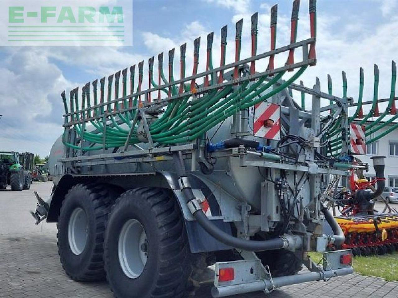 Fliegl pfw 16000 tandem fox - Tręšimo technika: foto 4 Fliegl pfw 16000 tandem fox - Tręšimo technika: foto 4