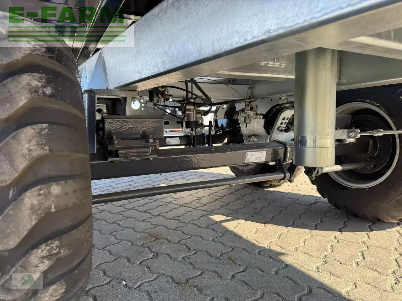 Savivartė traktorinė priekaba Fliegl tdk 100vr fox tandem: foto 11