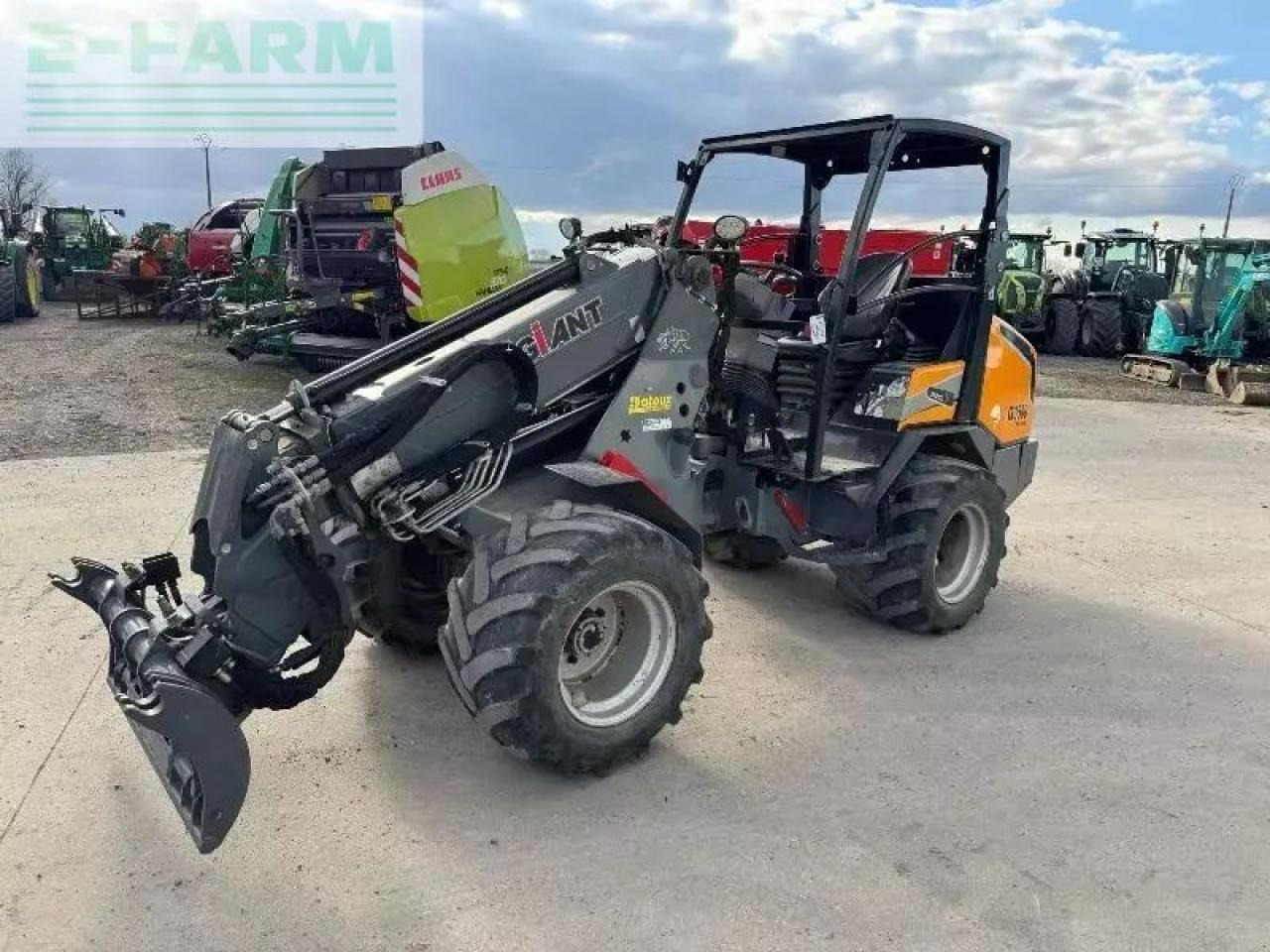 Giant g3500 - Ratinis krautuvas: foto 1 Giant g3500 - Ratinis krautuvas: foto 1