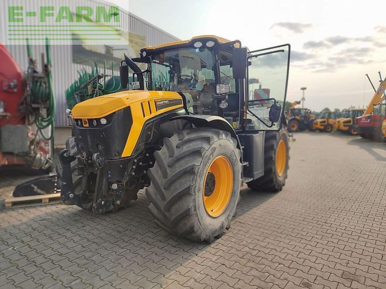 JCB 4220 fastrac - Traktorius: foto 1 JCB 4220 fastrac - Traktorius: foto 1
