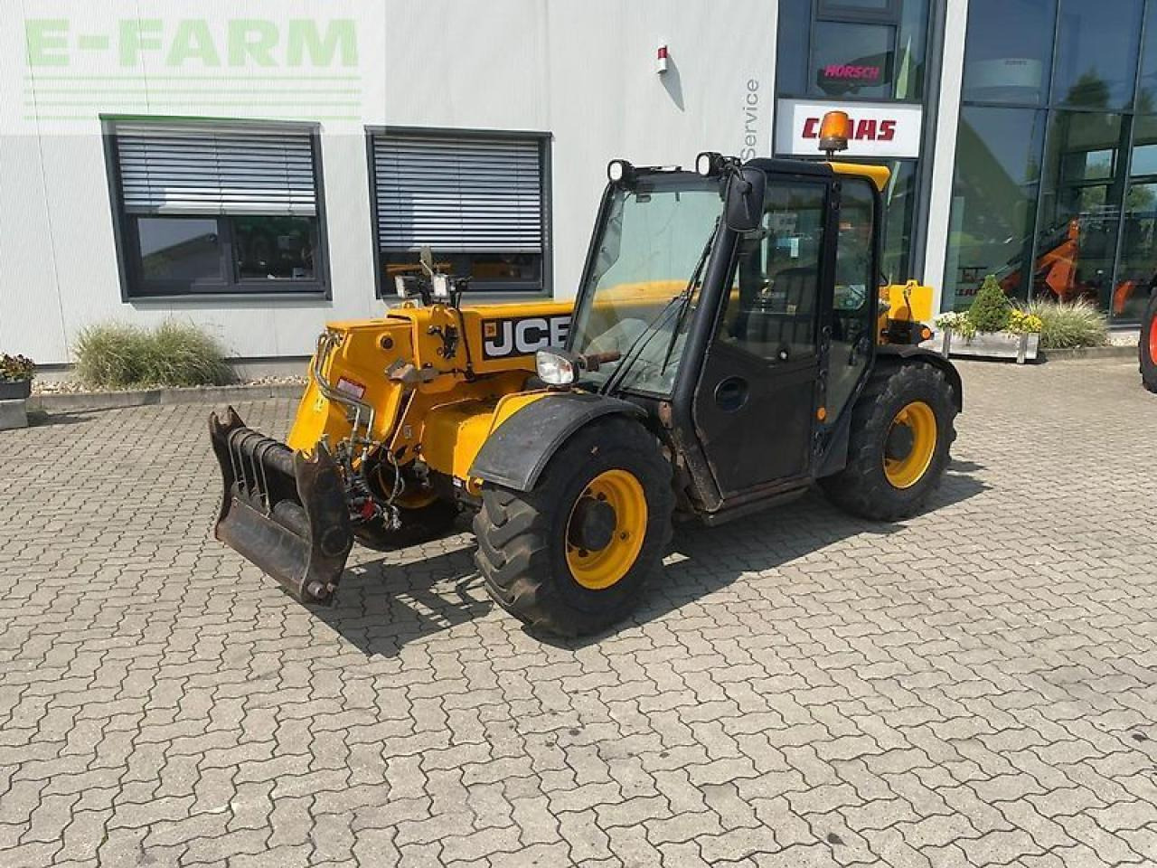 JCB 525.60 - Teleskopinis krautuvas: foto 1 JCB 525.60 - Teleskopinis krautuvas: foto 1