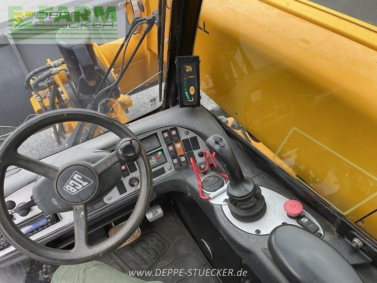 Teleskopinis krautuvas JCB 527-55: foto 6
