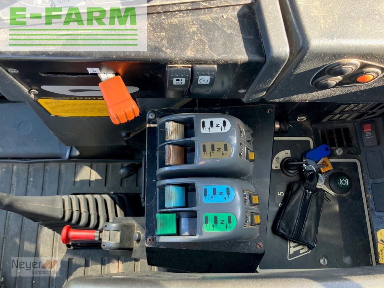 Traktorius JCB fastrac 2155 4ws: foto 11