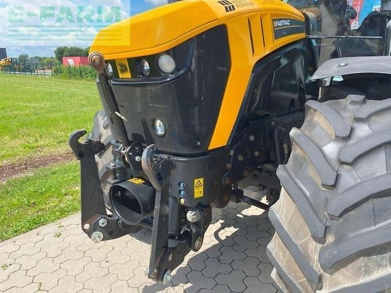 JCB fastrac 4220 v-tronic - Traktorius: foto 2 JCB fastrac 4220 v-tronic - Traktorius: foto 2