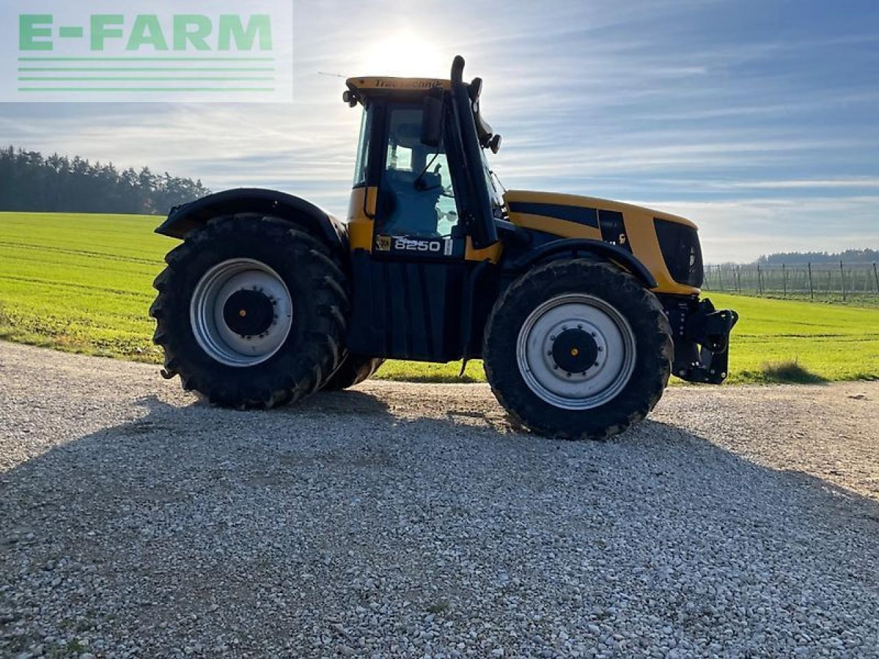 JCB fastrac 8250 - Traktorius: foto 4 JCB fastrac 8250 - Traktorius: foto 4