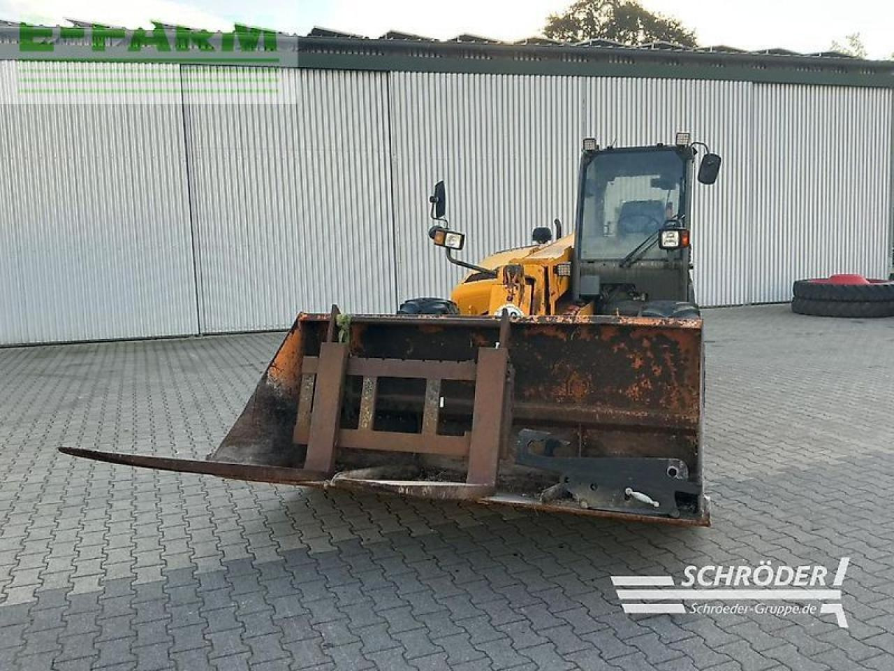 JCB slp 530-70 + palettengabel & schaufel - Teleskopinis krautuvas: foto 2 JCB slp 530-70 + palettengabel & schaufel - Teleskopinis krautuvas: foto 2