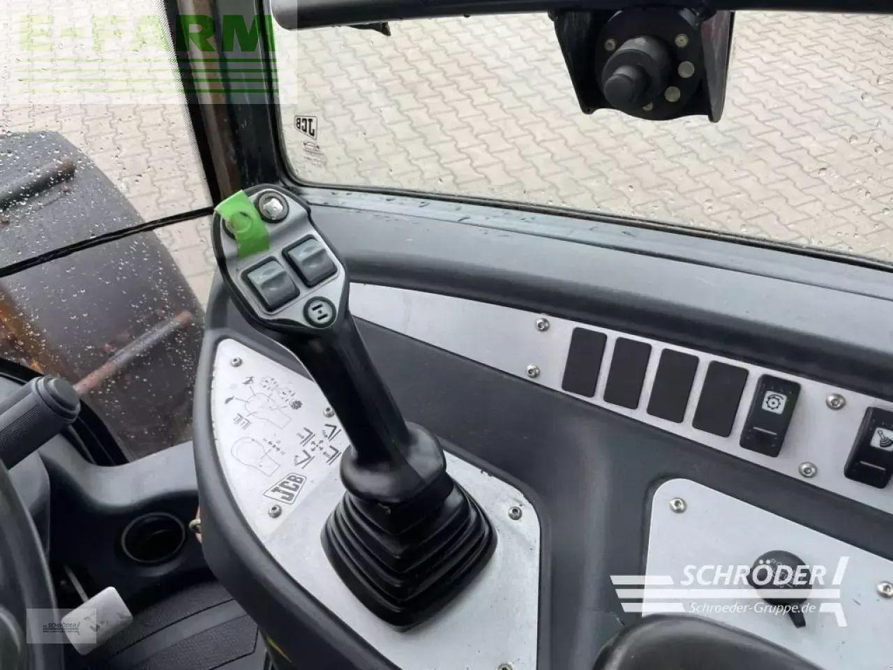 Mini ekskavatorius JCB tm 180 agri: foto 17