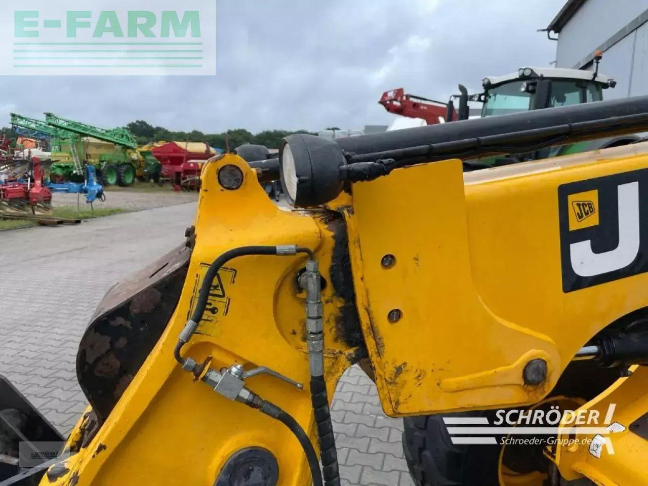 Mini ekskavatorius JCB tm 180 agri: foto 9