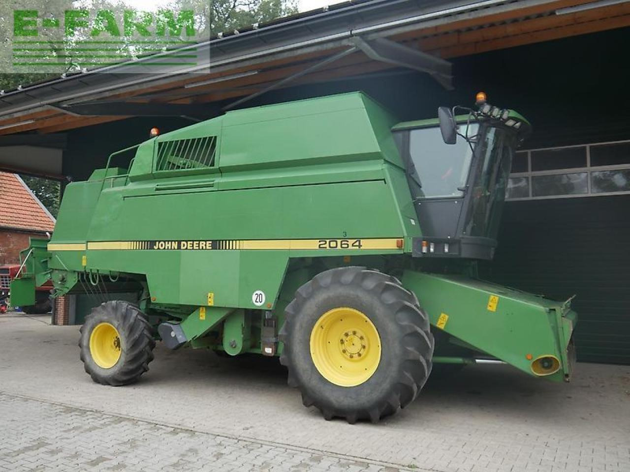 John Deere 2064 + 6m schneidwerk - Derliaus nuėmimo kombainas: foto 1 John Deere 2064 + 6m schneidwerk - Derliaus nuėmimo kombainas: foto 1