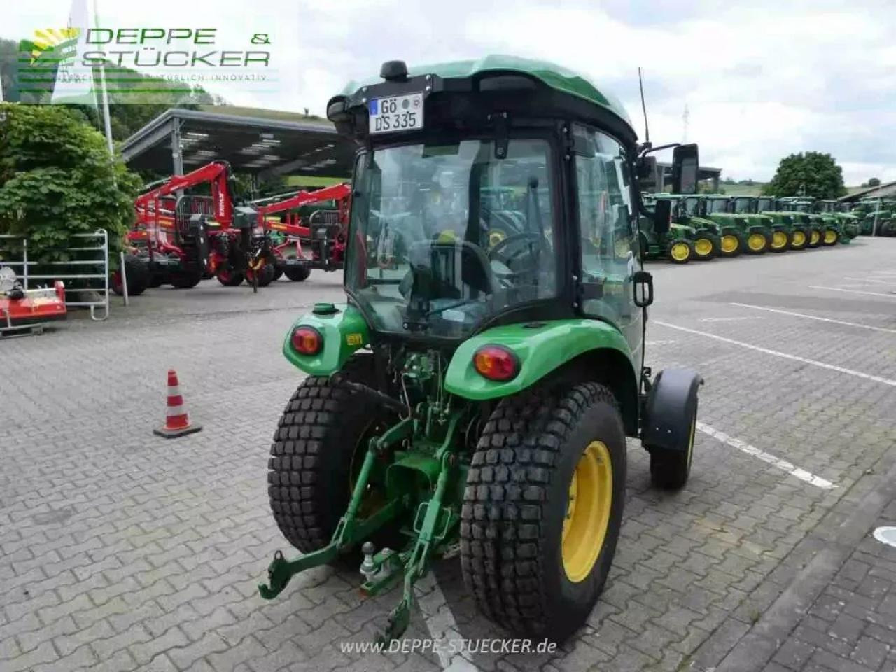 John Deere 3046r - Traktorius: foto 4 John Deere 3046r - Traktorius: foto 4