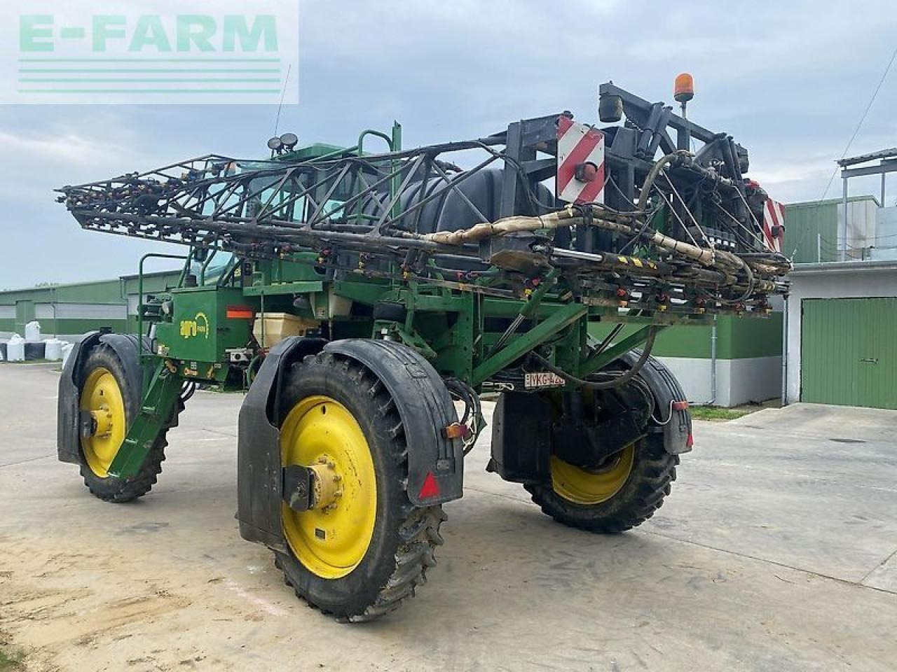John Deere 4720 - Prikabinamas purkštuvas: foto 5 John Deere 4720 - Prikabinamas purkštuvas: foto 5