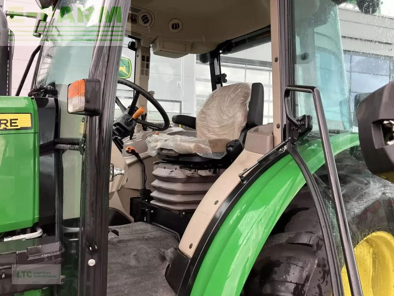 John Deere 5067e - Traktorius: foto 5 John Deere 5067e - Traktorius: foto 5