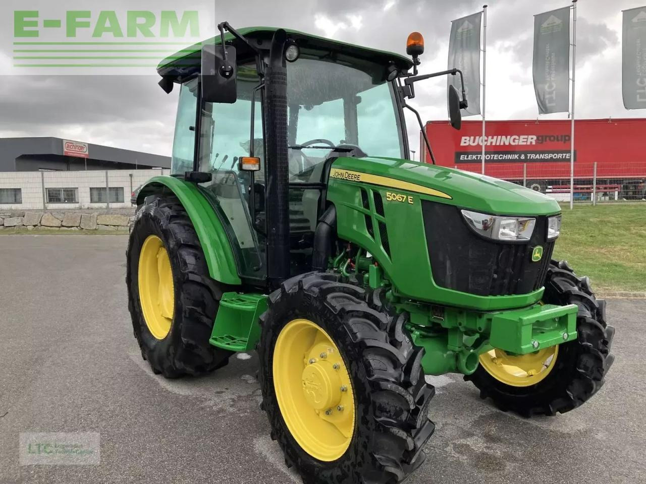 John Deere 5067e - Traktorius: foto 2 John Deere 5067e - Traktorius: foto 2