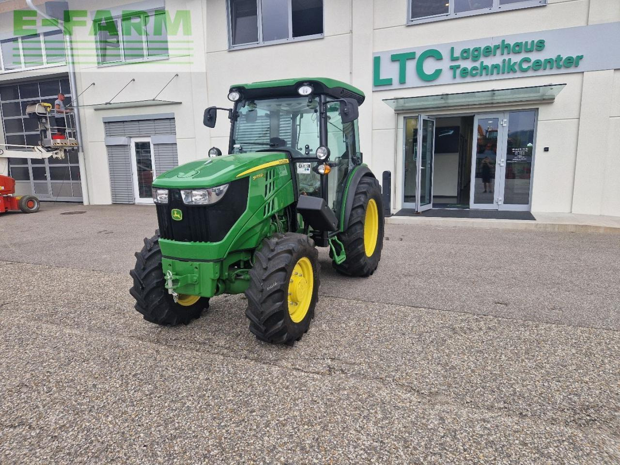 John Deere 5075 GF - Traktorius: foto 1 John Deere 5075 GF - Traktorius: foto 1