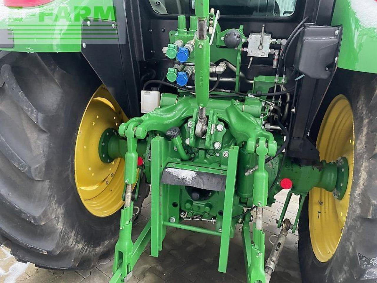 John Deere 5075 m - Traktorius: foto 4 John Deere 5075 m - Traktorius: foto 4