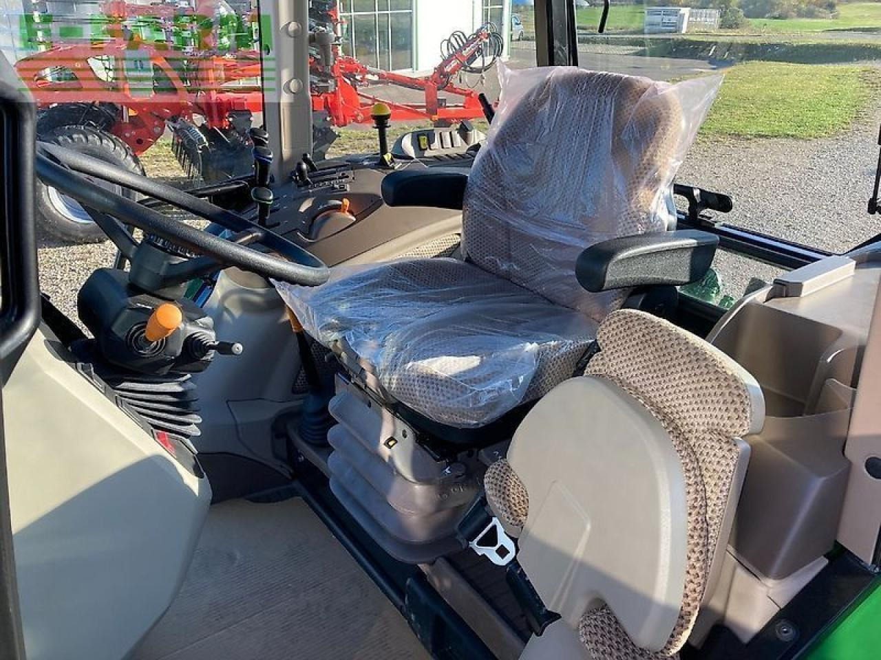 Traktorius John Deere 5075m: foto 11