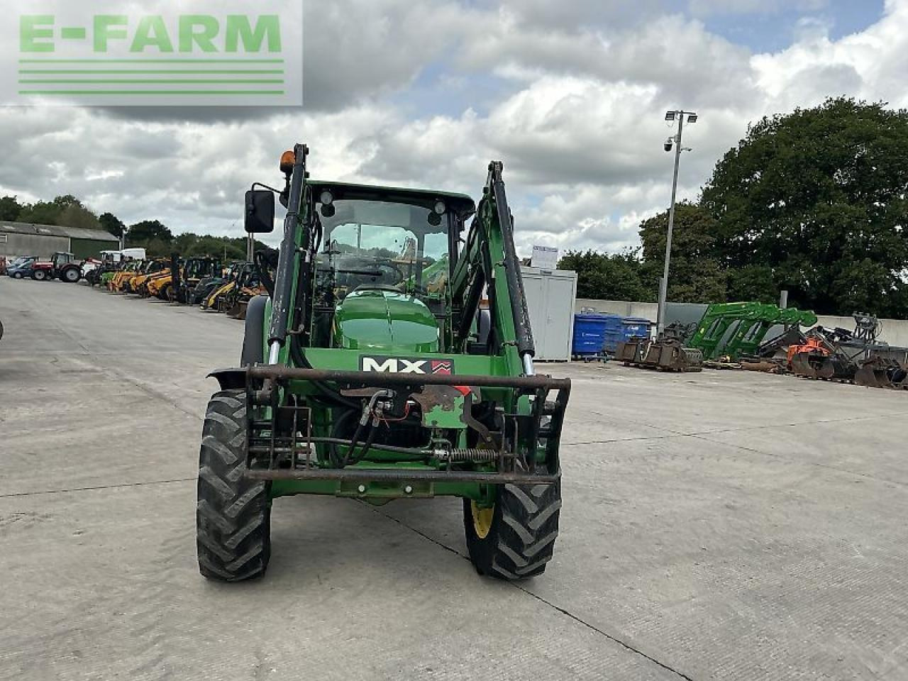 John Deere 5085m tractor (st23297) - Traktorius: foto 4 John Deere 5085m tractor (st23297) - Traktorius: foto 4