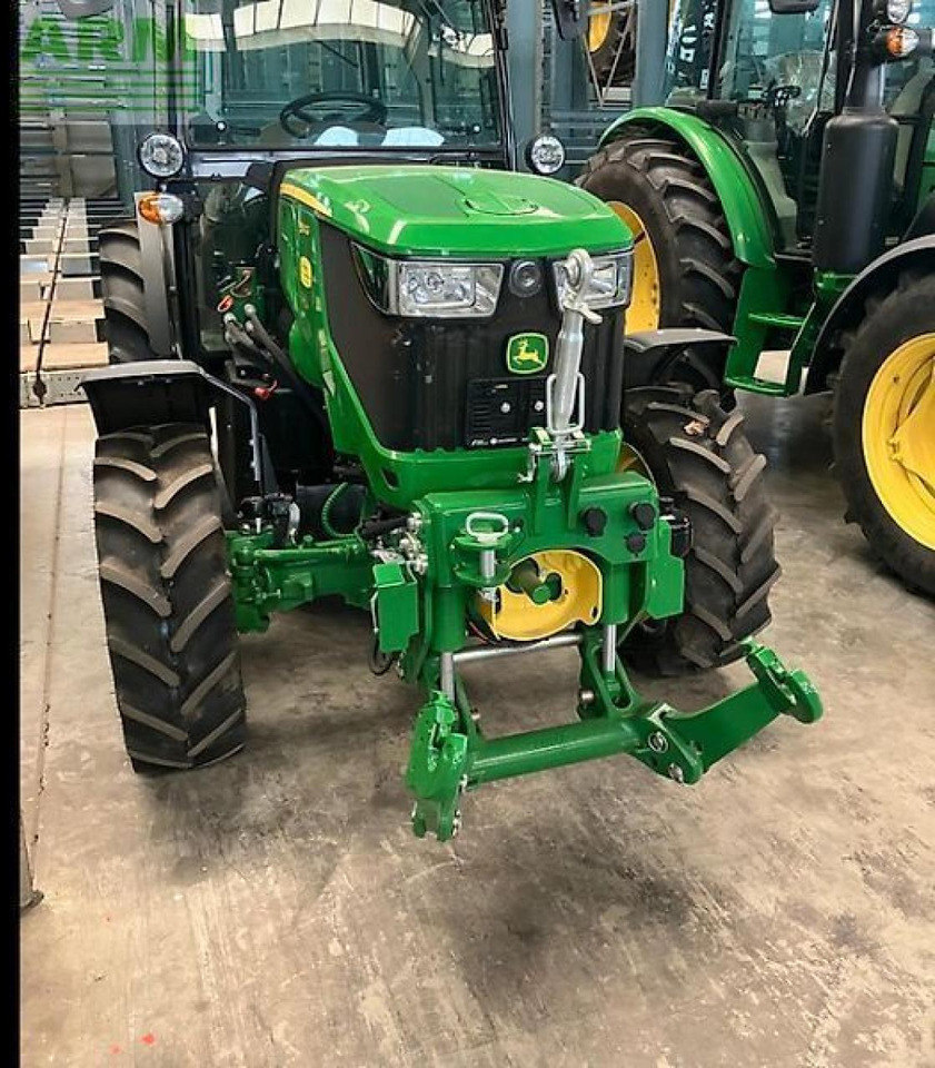 John Deere 5115gf - Traktorius: foto 1 John Deere 5115gf - Traktorius: foto 1