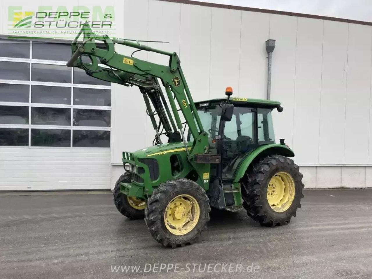 John Deere 5720 - Traktorius: foto 1 John Deere 5720 - Traktorius: foto 1