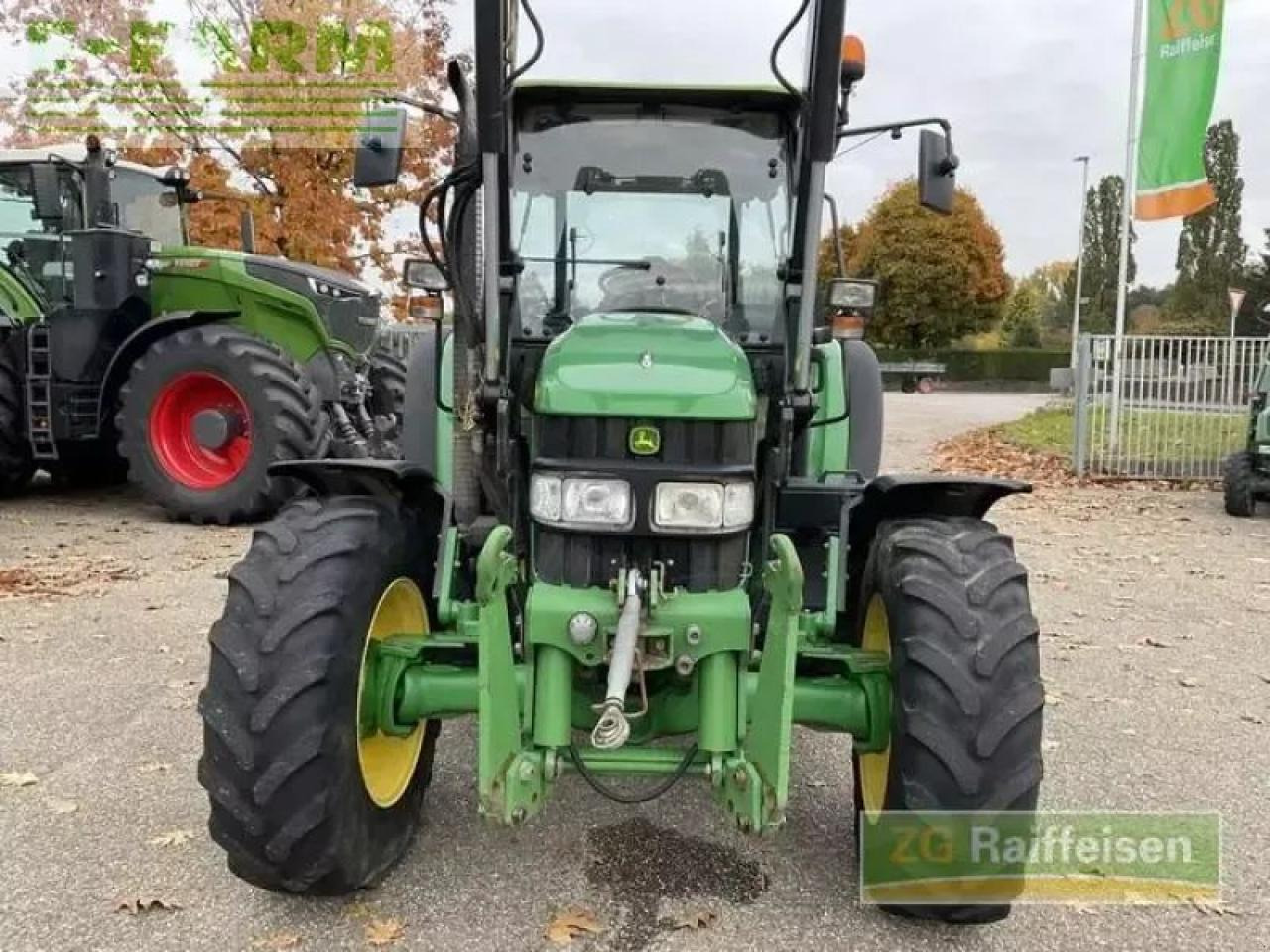 John Deere 5820 - Traktorius: foto 1 John Deere 5820 - Traktorius: foto 1