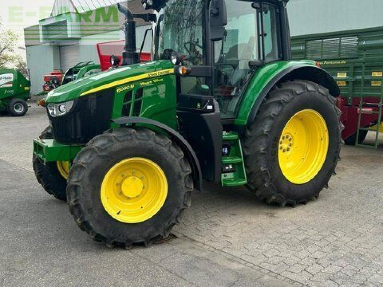 John Deere 6090m - Traktorius: foto 3 John Deere 6090m - Traktorius: foto 3