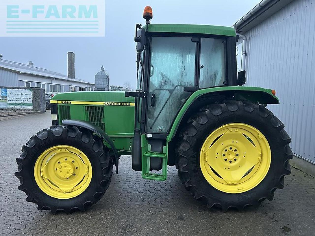 John Deere 6110 - Traktorius: foto 2 John Deere 6110 - Traktorius: foto 2