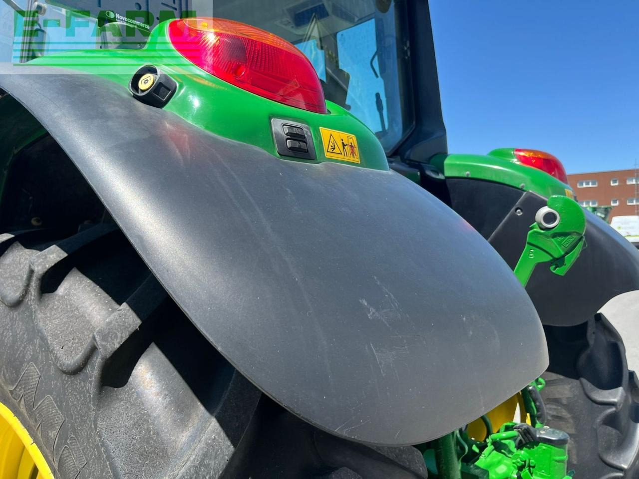 Traktorius John Deere 6110M: foto 17