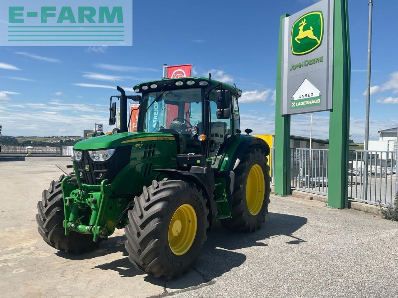 John Deere 6110R - Traktorius: foto 1 John Deere 6110R - Traktorius: foto 1