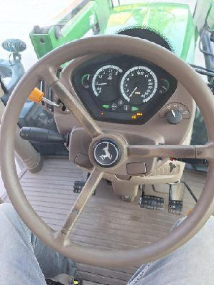 John Deere 6115R - Traktorius: foto 4 John Deere 6115R - Traktorius: foto 4