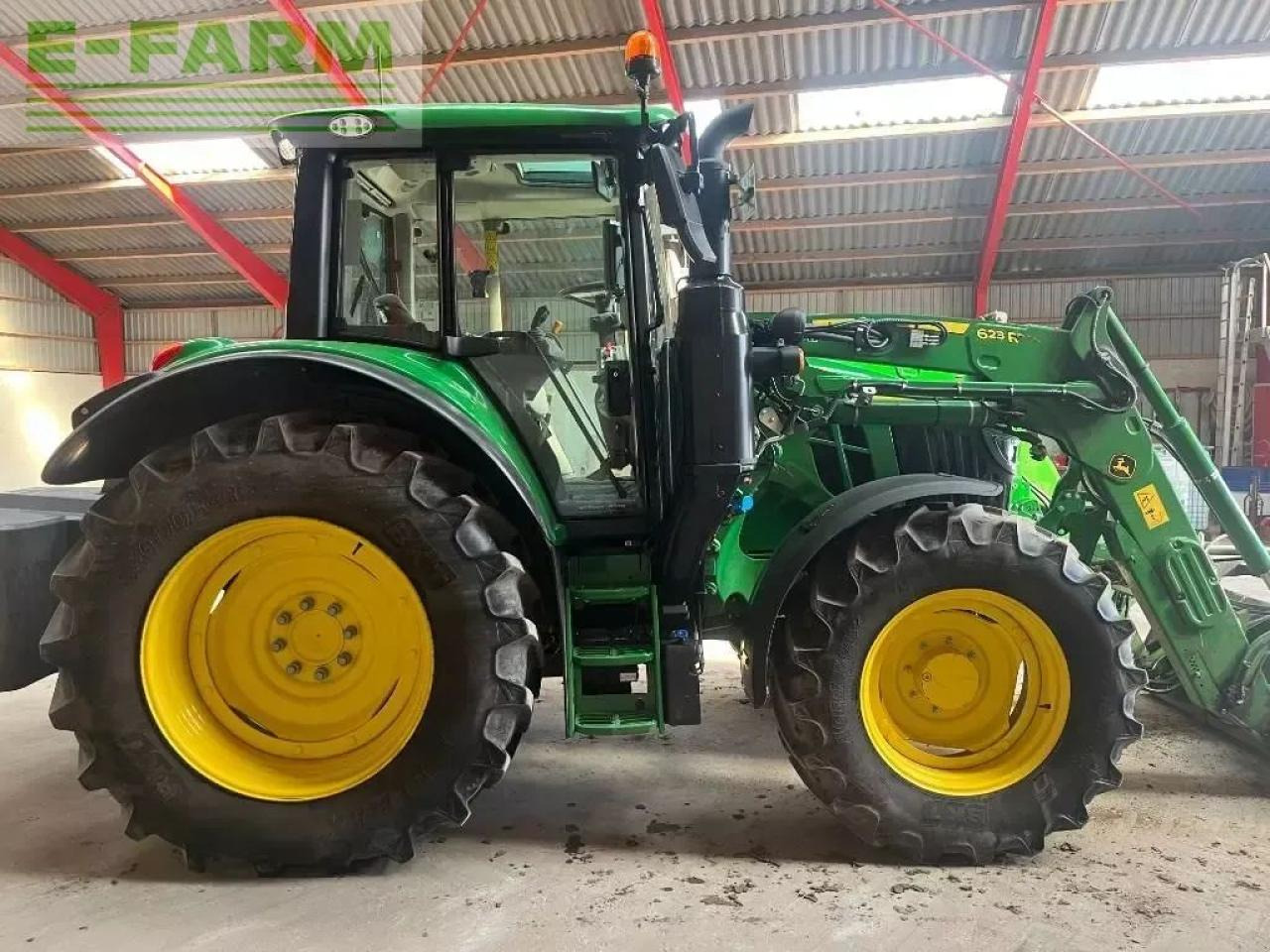 John Deere 6120 m - Traktorius: foto 4 John Deere 6120 m - Traktorius: foto 4