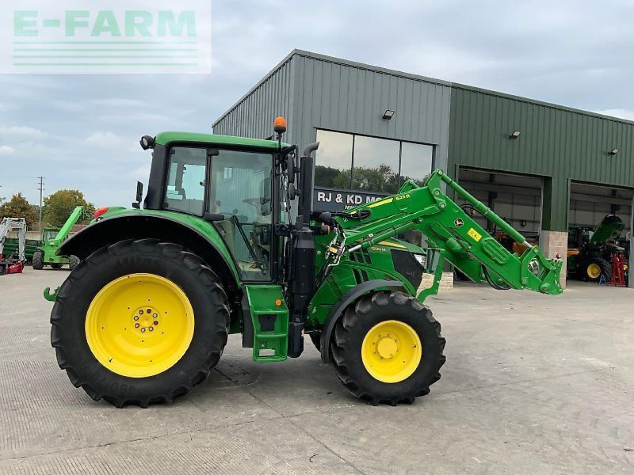 John Deere 6120m tractor (st24650) - Traktorius: foto 1 John Deere 6120m tractor (st24650) - Traktorius: foto 1