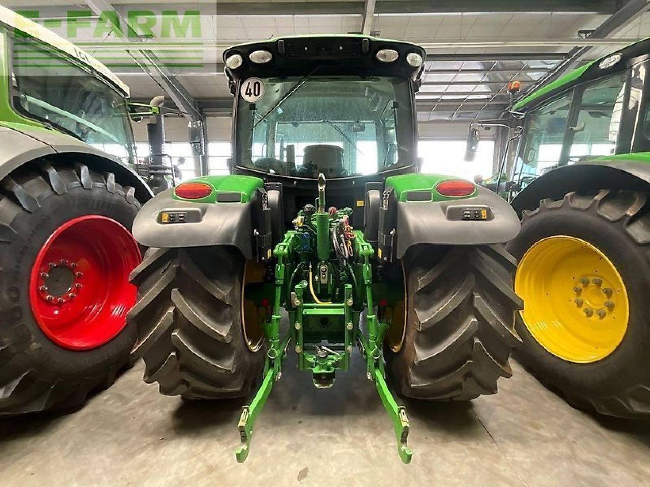 John Deere 6125 r - Traktorius: foto 4 John Deere 6125 r - Traktorius: foto 4