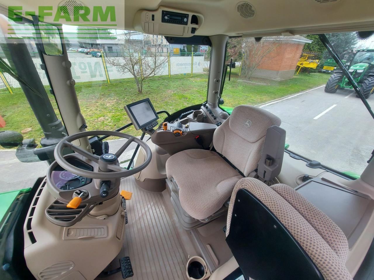 Traktorius John Deere 6130R: foto 15