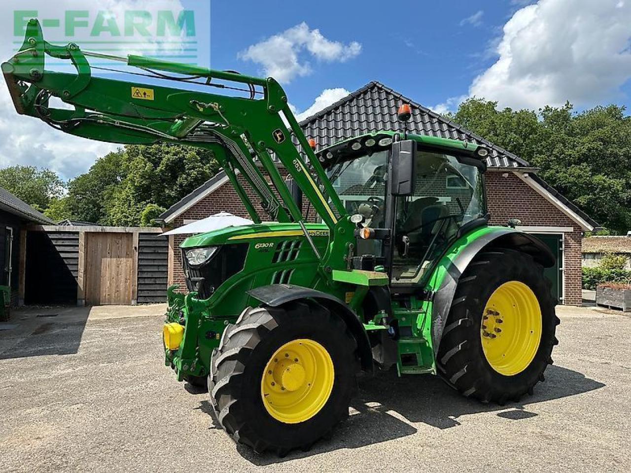 John Deere 6130r ap+frontlader at-ready+lucht - Traktorius: foto 1 John Deere 6130r ap+frontlader at-ready+lucht - Traktorius: foto 1