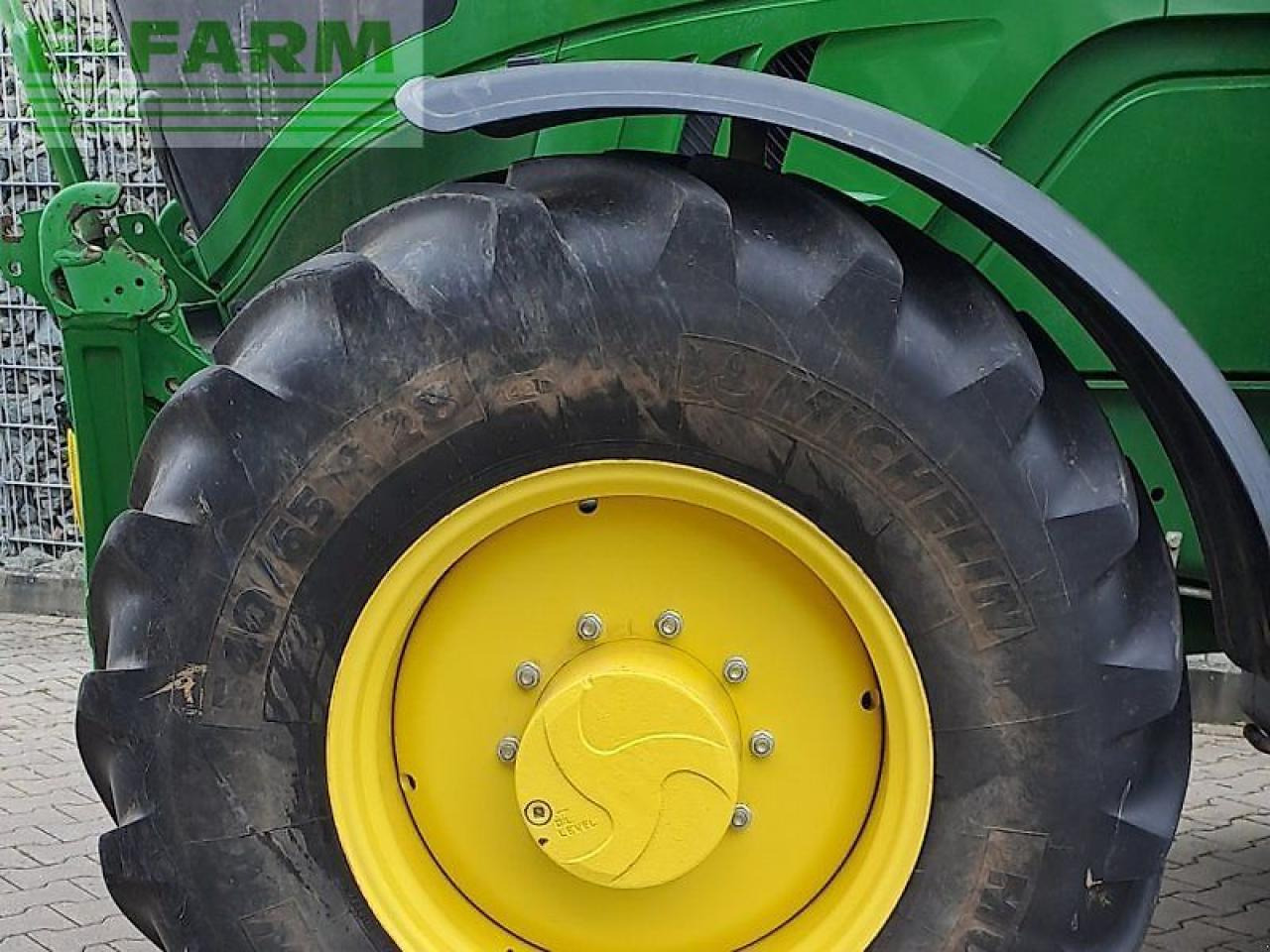 John Deere 6145r - Traktorius: foto 4 John Deere 6145r - Traktorius: foto 4