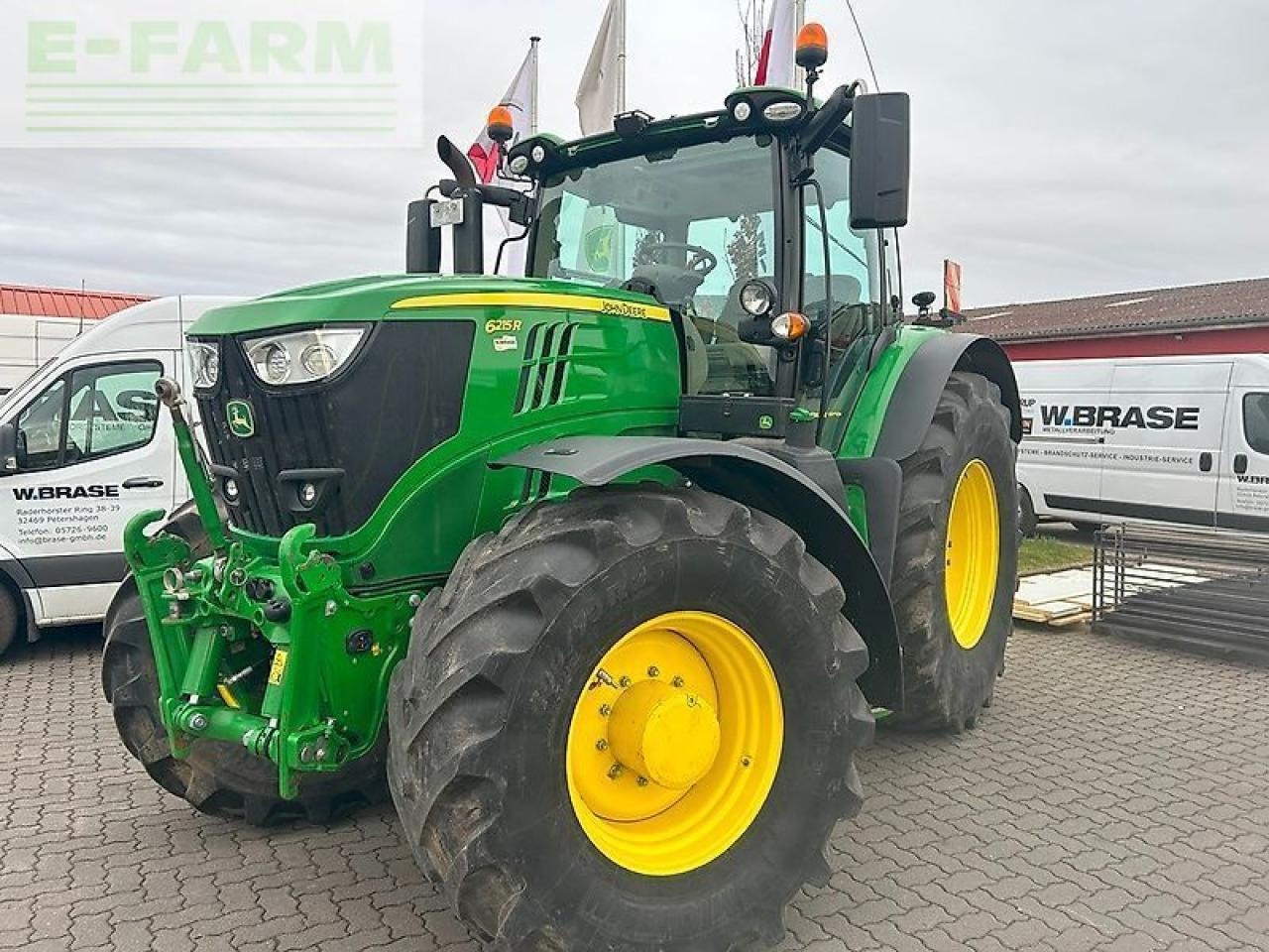 John Deere 6215r - Traktorius: foto 1 John Deere 6215r - Traktorius: foto 1