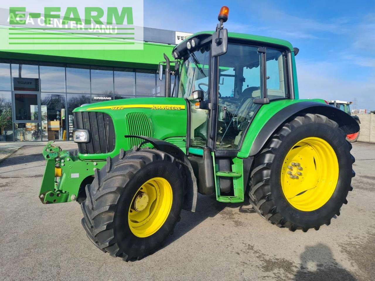 John Deere 6220 premium Premium - Traktorius: foto 1 John Deere 6220 premium Premium - Traktorius: foto 1