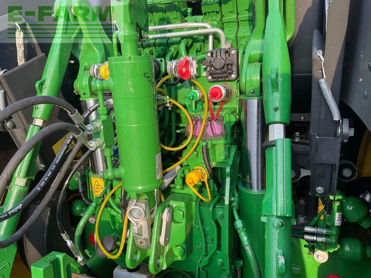 Traktorius John Deere 6R 215: foto 29