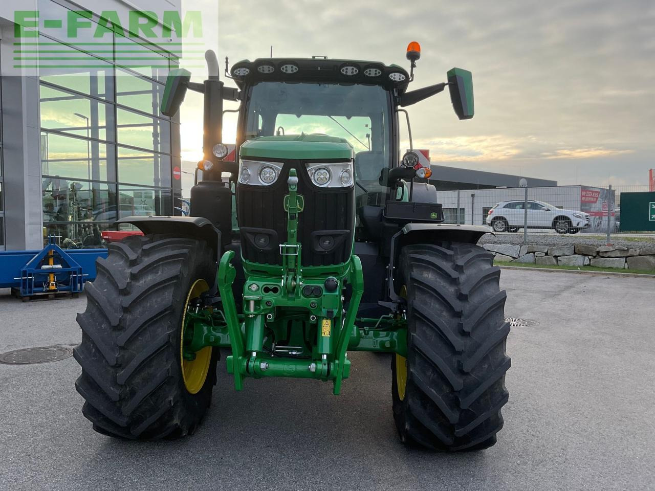 John Deere 6R 215 - Traktorius: foto 3 John Deere 6R 215 - Traktorius: foto 3