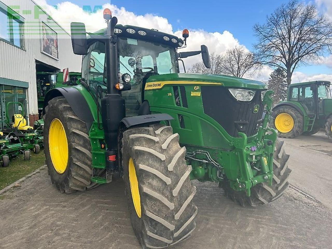 John Deere 6r 215 - Traktorius: foto 3 John Deere 6r 215 - Traktorius: foto 3