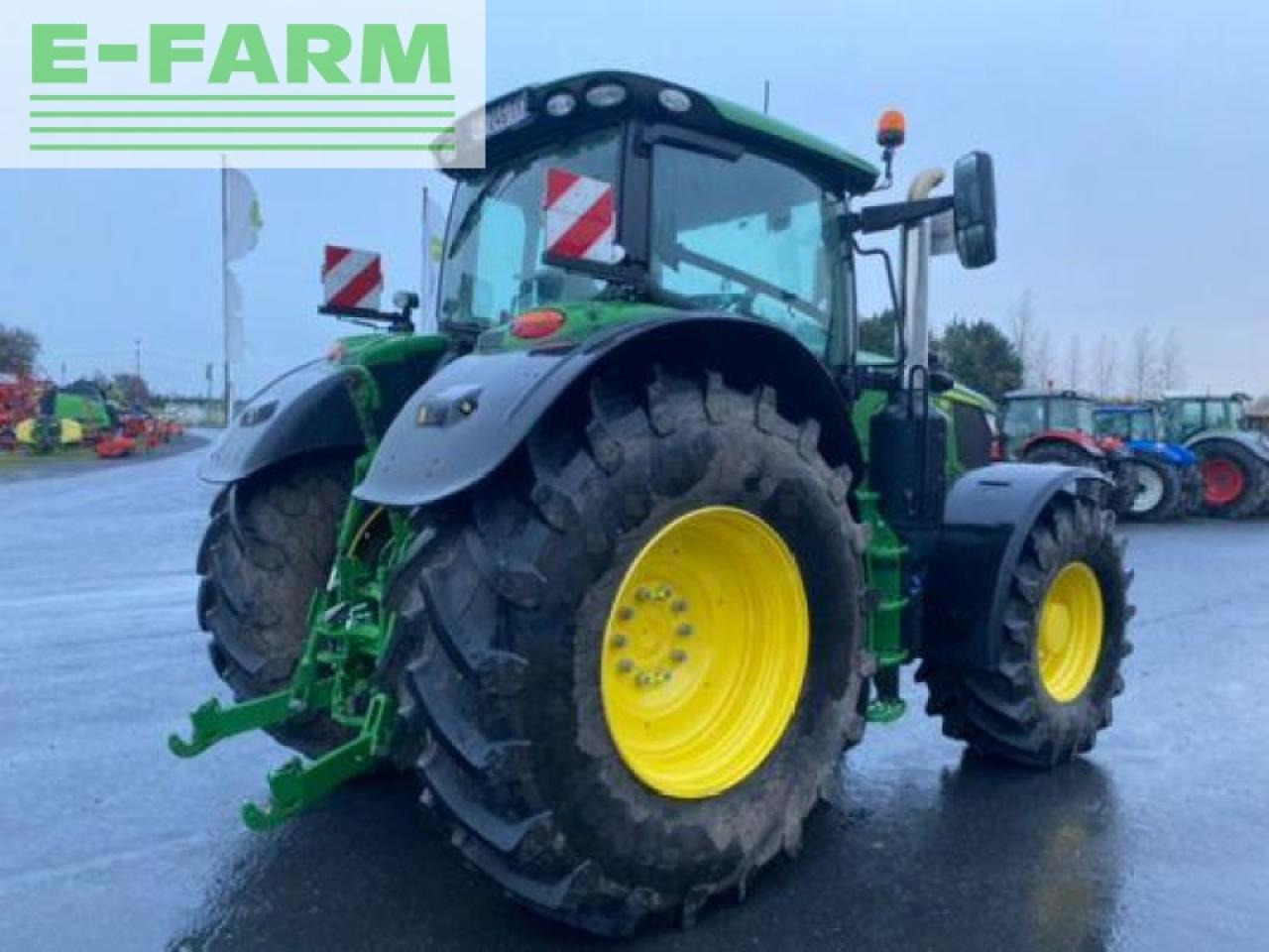 John Deere 6r215 - Traktorius: foto 4 John Deere 6r215 - Traktorius: foto 4