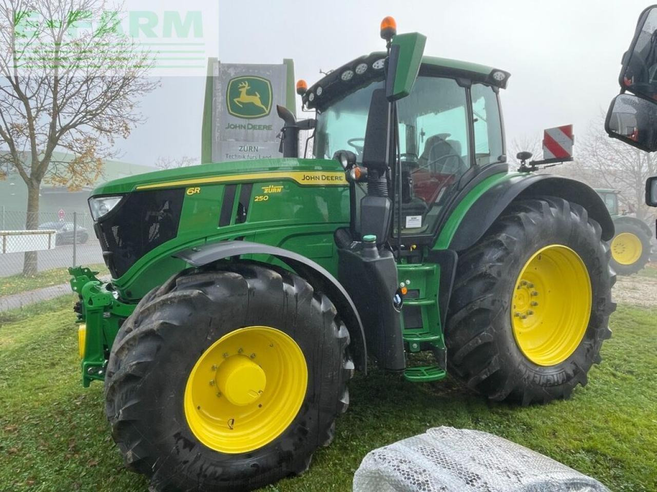 John Deere 6r250 / 6r250 - Traktorius: foto 2 John Deere 6r250 / 6r250 - Traktorius: foto 2