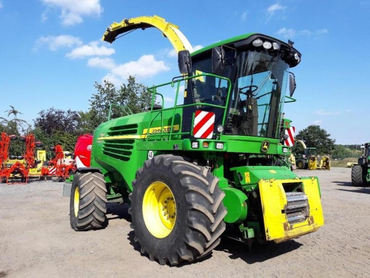 John Deere 7350 ohne vorsatz - Pašarų kombainas: foto 1 John Deere 7350 ohne vorsatz - Pašarų kombainas: foto 1