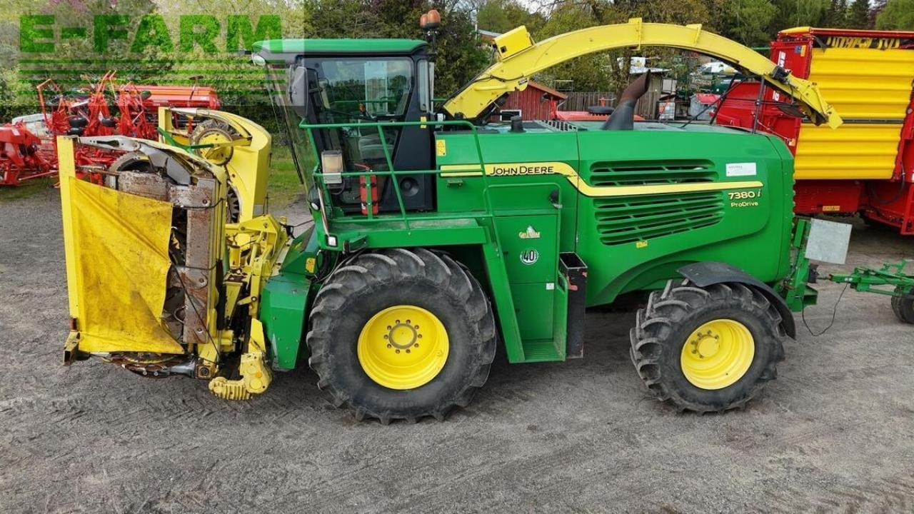 John Deere 7380i prodrive mit kemper 8rh u. pu - Pašarų kombainas: foto 1 John Deere 7380i prodrive mit kemper 8rh u. pu - Pašarų kombainas: foto 1