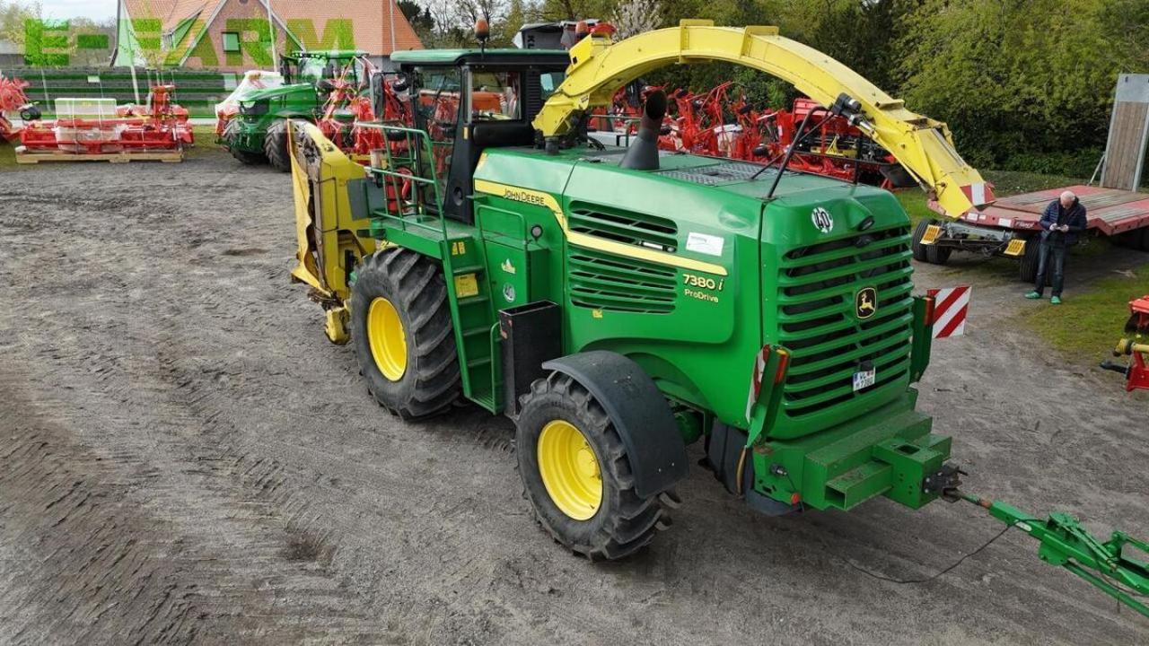 John Deere 7380i prodrive mit kemper 8rh u. pu - Pašarų kombainas: foto 5 John Deere 7380i prodrive mit kemper 8rh u. pu - Pašarų kombainas: foto 5