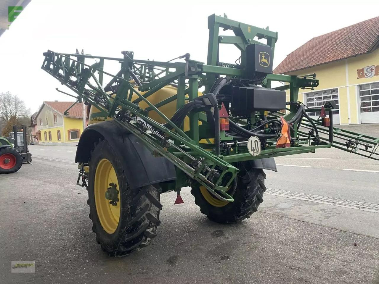 John Deere 740 - 28 m - Prikabinamas purkštuvas: foto 3 John Deere 740 - 28 m - Prikabinamas purkštuvas: foto 3